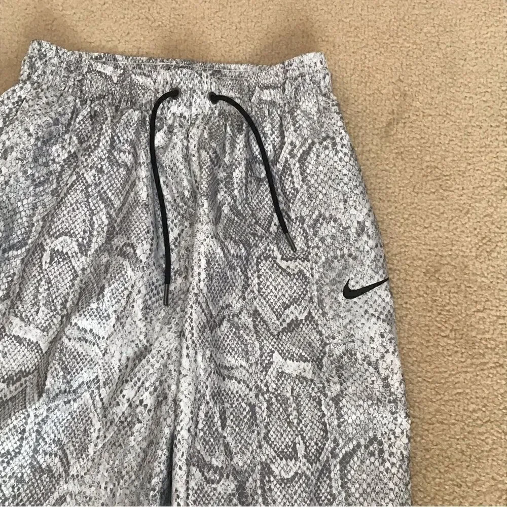 Nike shell joggers - Picture 3 of 7